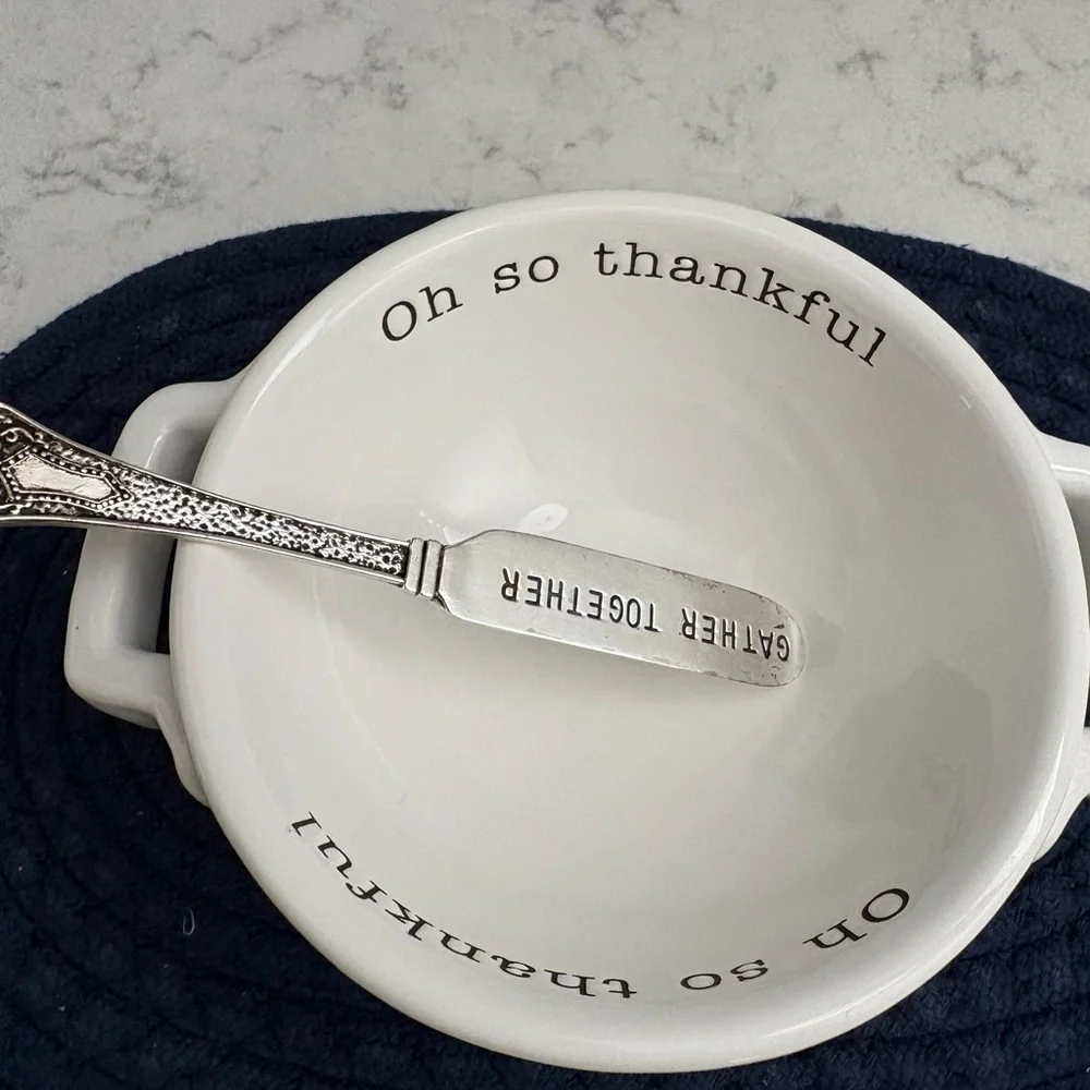 Mud Pie White 'Oh So Thankful' Ceramic Serving Bowl and spreader - Picture 3 of 7
